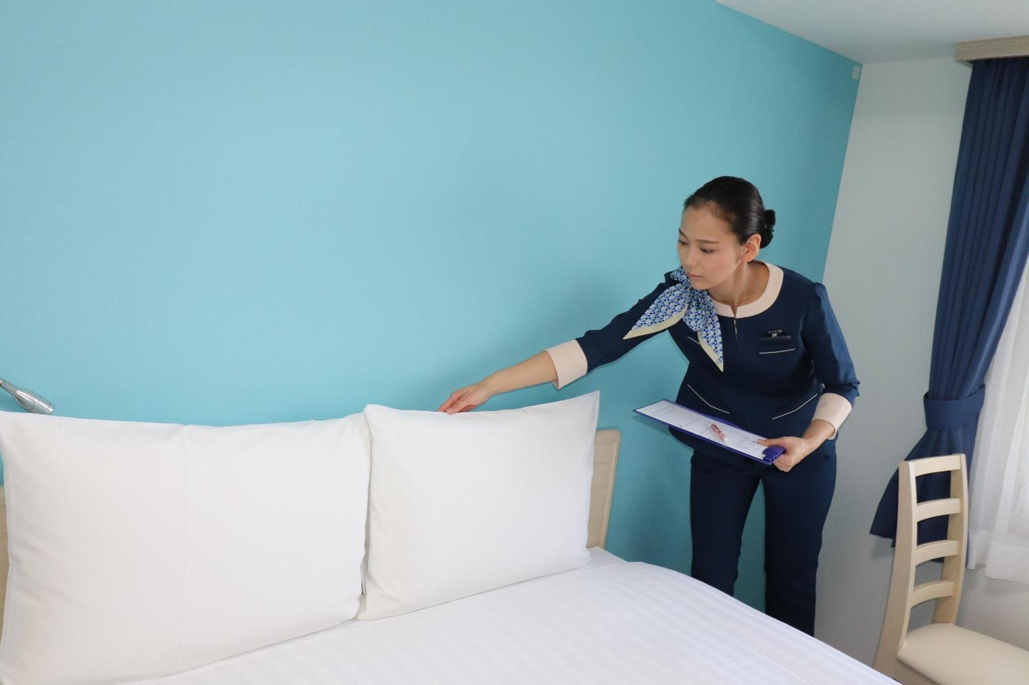 Toyoko Kanayama 3*